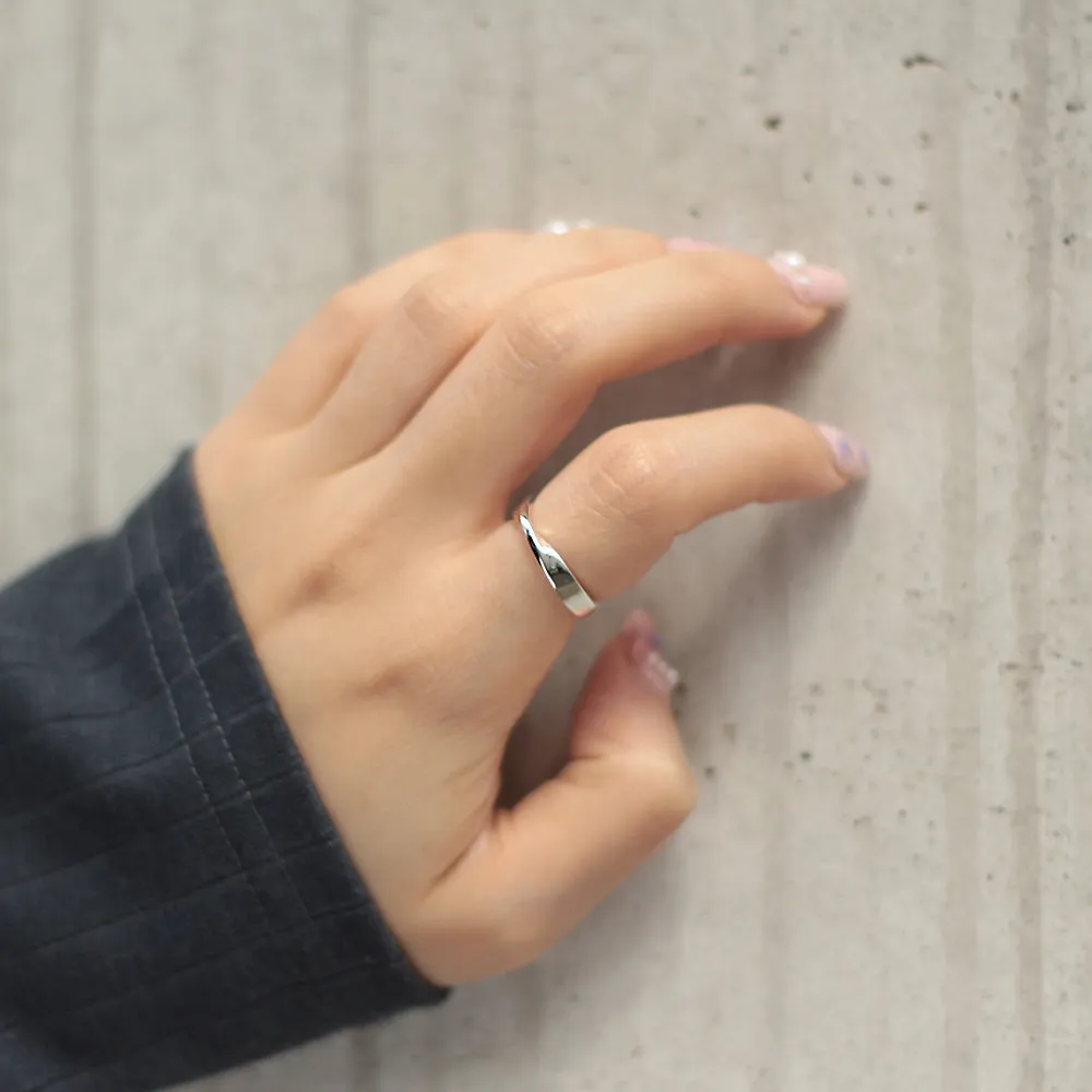 925 Silver Twist Ring
