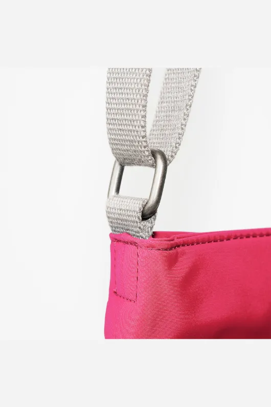 Kennington B Crossbody