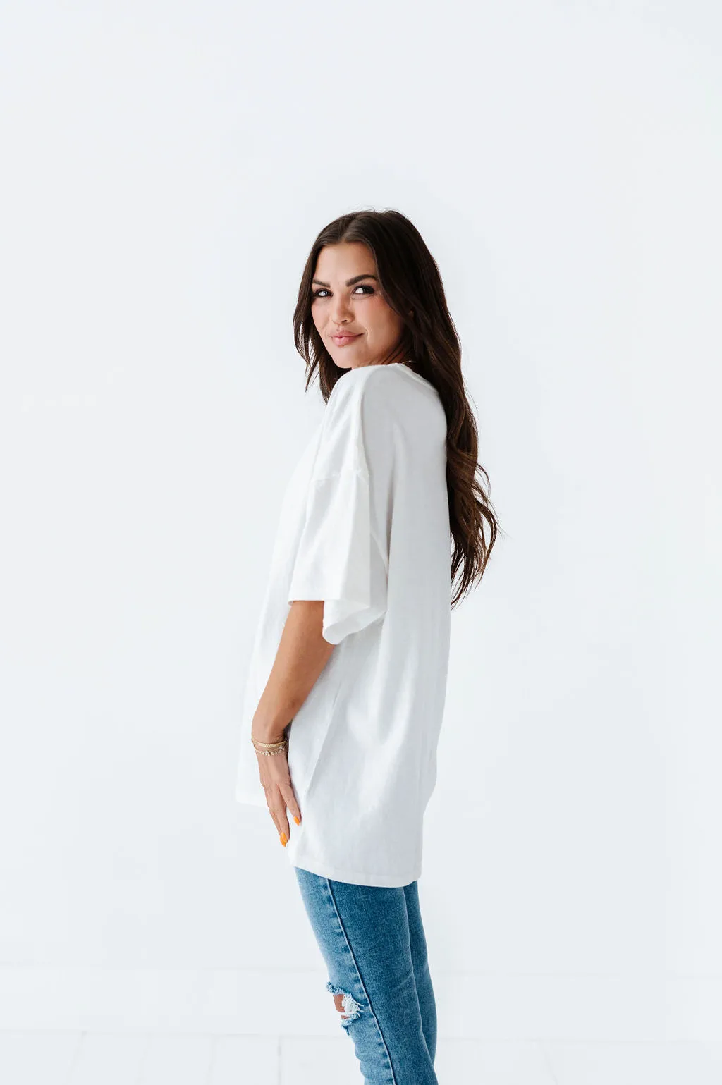 Lisa Oversized Boyfriend Tee in Off White - Size Medium Left