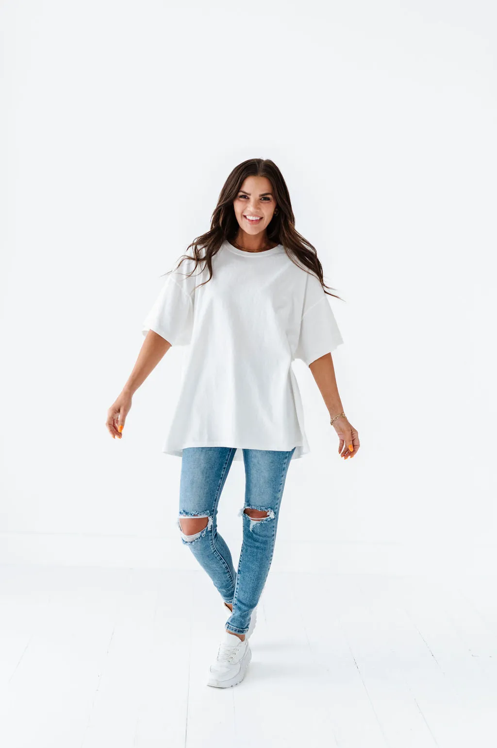 Lisa Oversized Boyfriend Tee in Off White - Size Medium Left