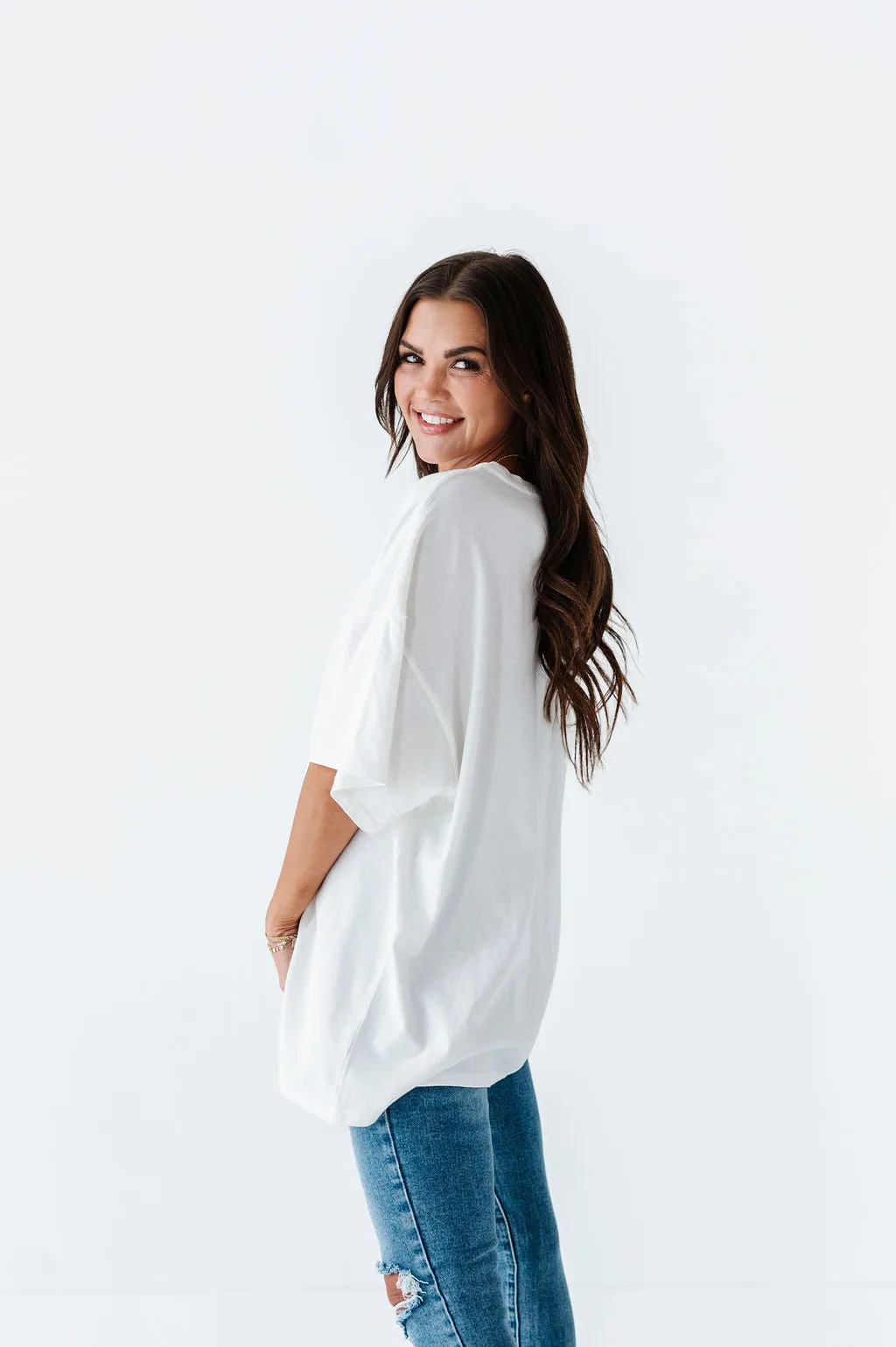 Lisa Oversized Boyfriend Tee in Off White - Size Medium Left