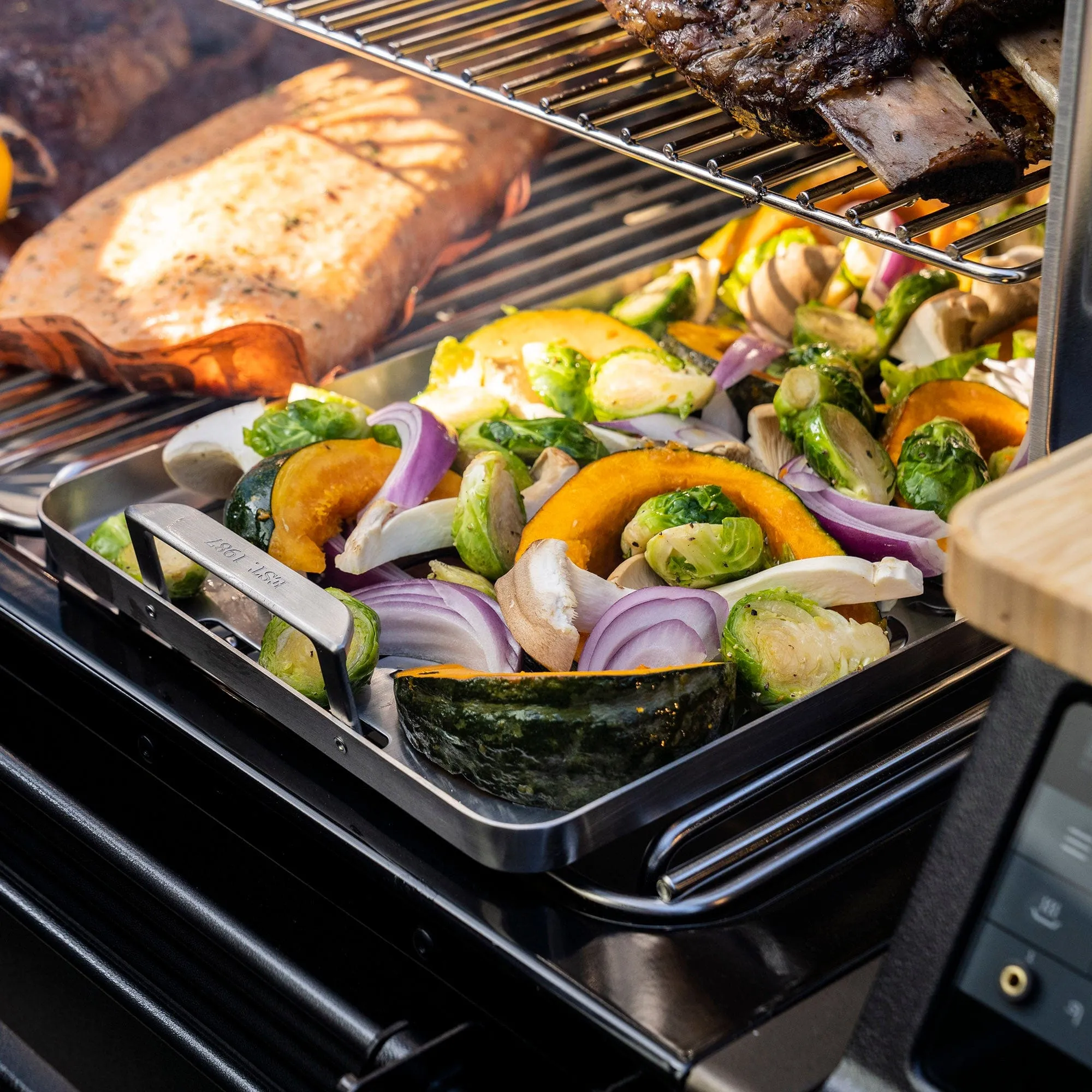 Traeger ModiFIRE Fish & Veggie Stainless Steel Grill Tray BAC610